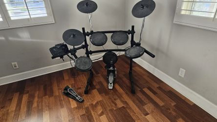 Electronic Drum Set