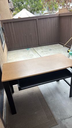 Large desk with tray