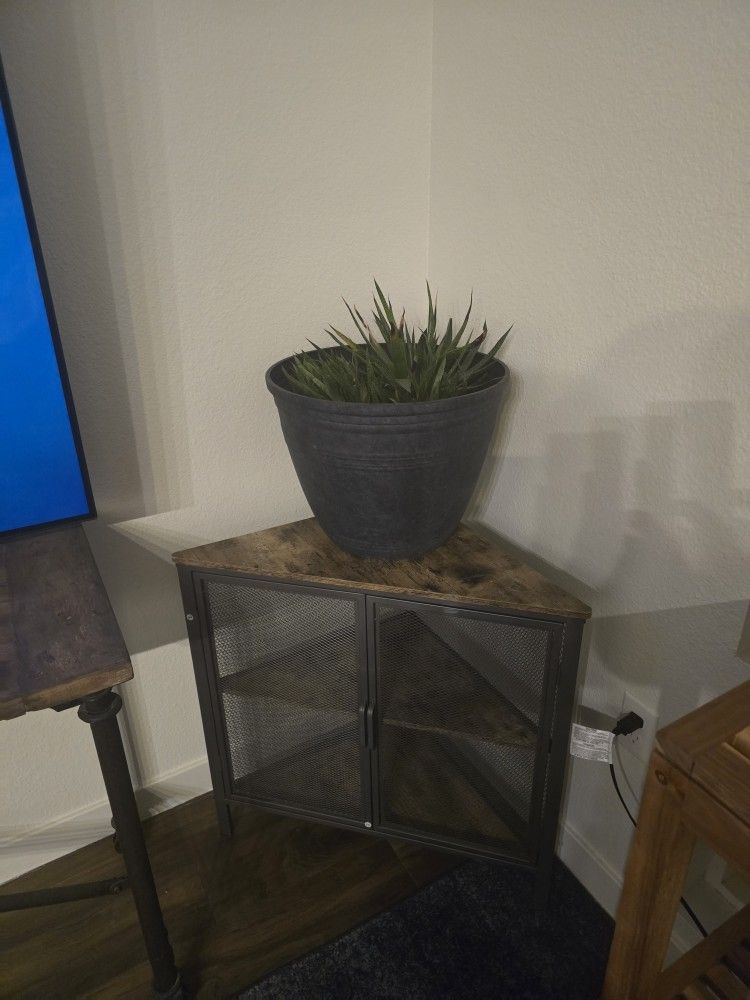 Corner Shelf
