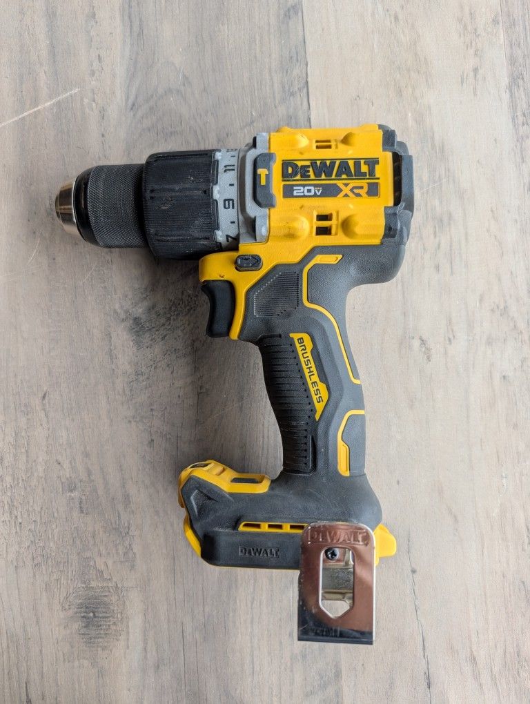 Great Condition DeWalt 20V XR Hammer Drill DCD805