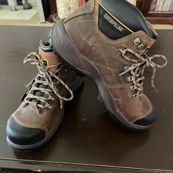 NEW Size 10 CAT Work Boots 