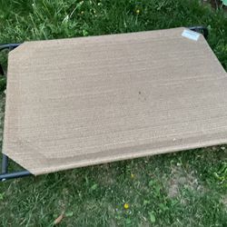 A Nice Big Pets Bed With Mattress, Str And Confortable (NO SHIPPING)