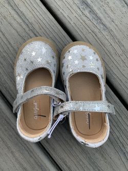 NEW toddler girl shoes size 4
