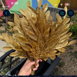 Gold Laurel Leaves