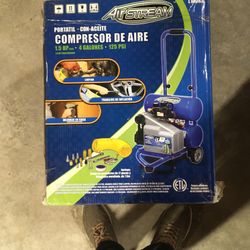 Compressor 1.5 Hp , 4  Gallon, New