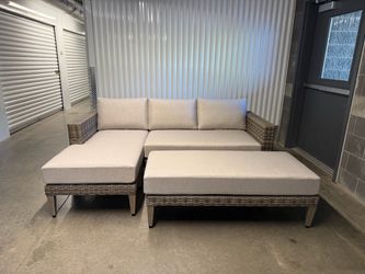 Brand New Costco Thomasville 3 Piece Outdoor Patio Seating Set- Delivery Available