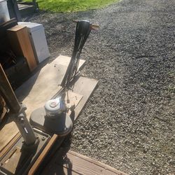 Hard Wood Floor Refinisher And Buffer