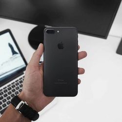 📱New Unlocked iPhone 7 Plus 256 Black Unlocked + 2 Cases + for any Carrier!