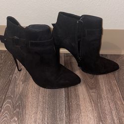 Black Boots With Heal