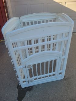 Tall playpen wuth door gate. 4 panel, each is 35" H x 25" W