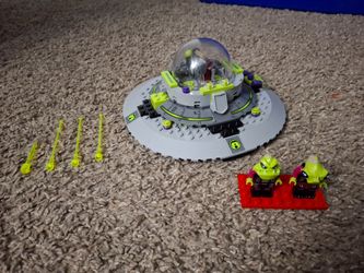 LEGO Alien Conquest Alien Abduction 7052 Incomplete