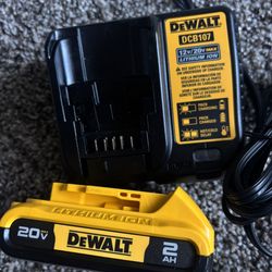 BATERÍA DEWALT Y CARGADOR