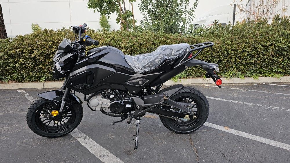 New Boom Vader Street Bike 1,799 for Sale in Santa Ana, CA OfferUp