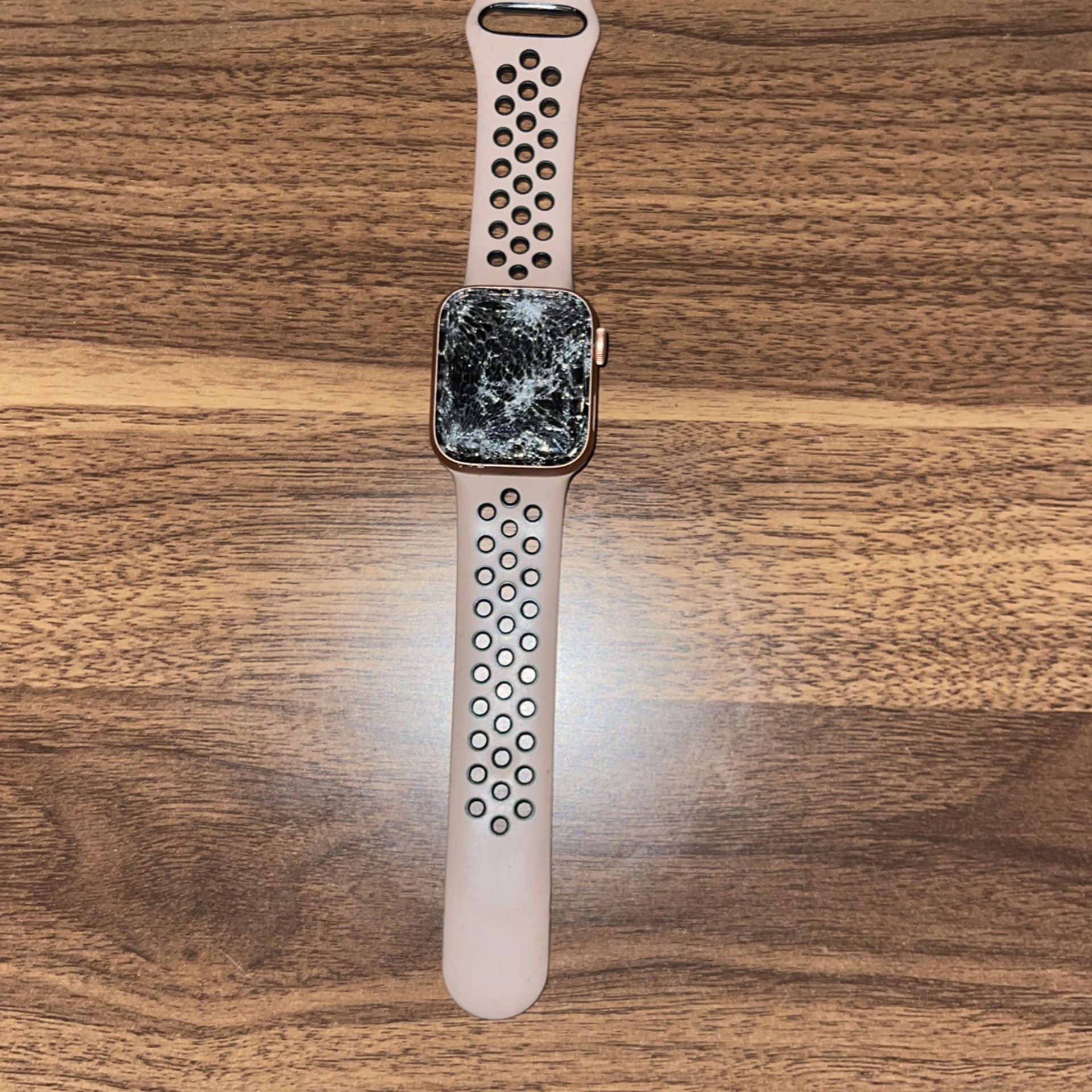 Apple Watch Series 5 40mm For Parts