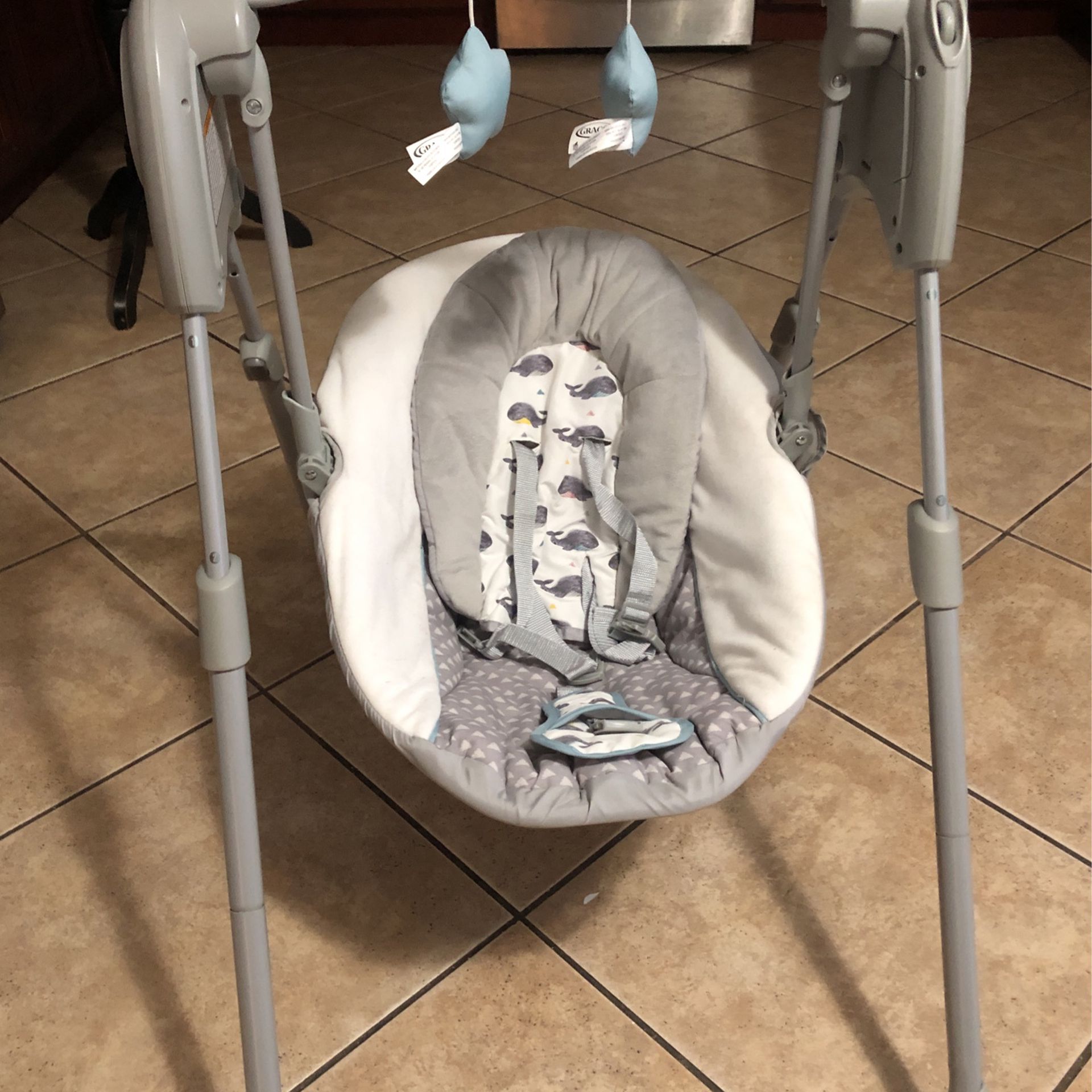 Graco Baby Swing Space Saver . Compact Portable for Sale in Oceanside ...