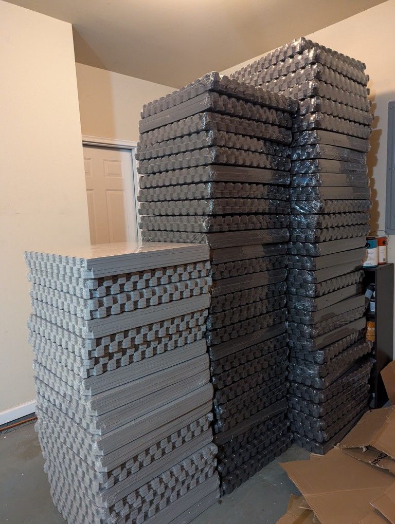 Brand New Black Or Gray Gym Mats With Edge Pieces.  Only $16 A Pack