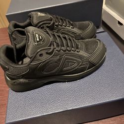 Dior B30- Size 9