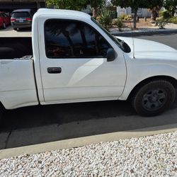 Toyota Tacoma  4 cilindros  Economica