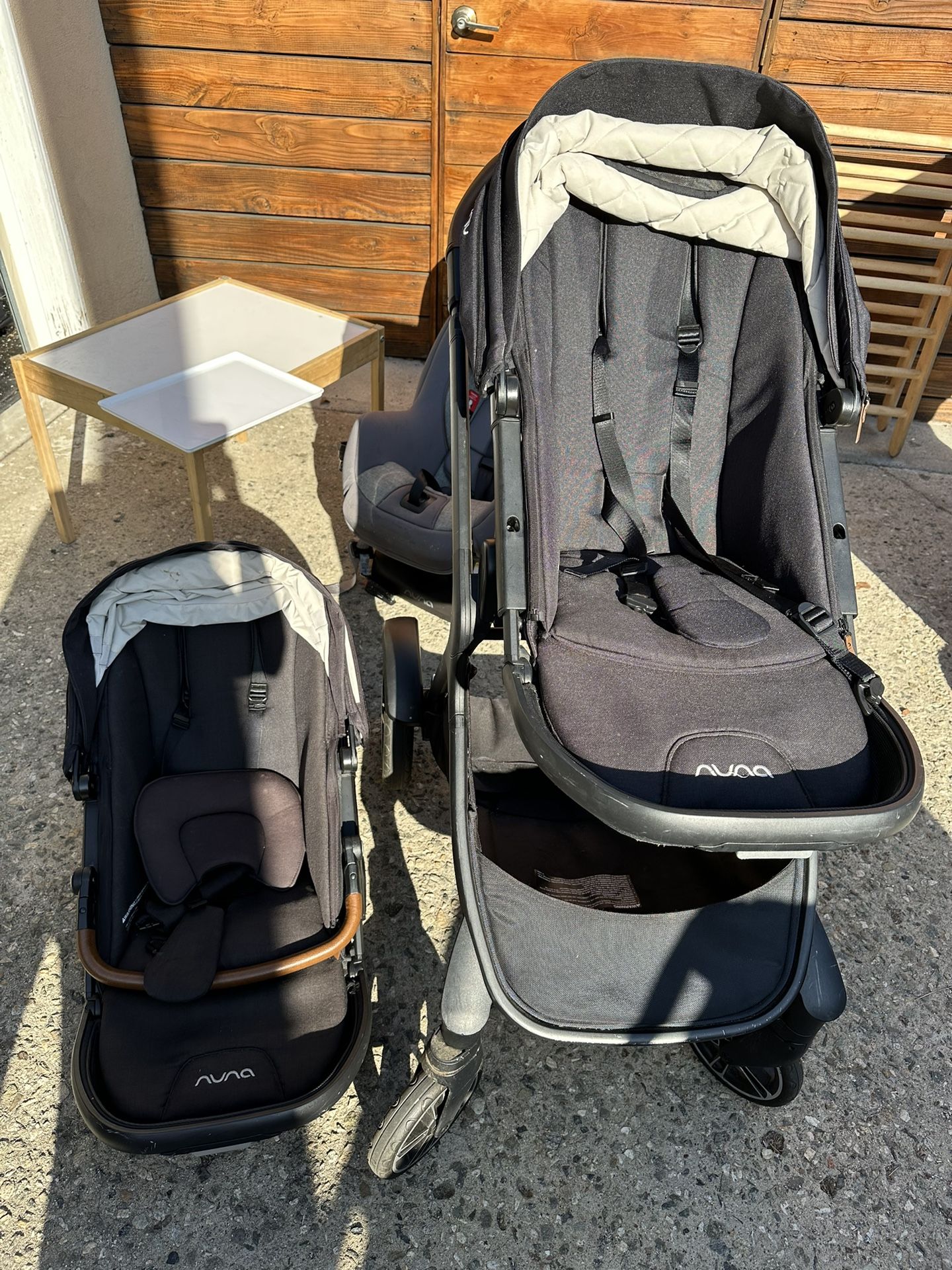 Nuna demo Grow Stroller With Sibling Seat