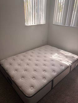 Full size mattress