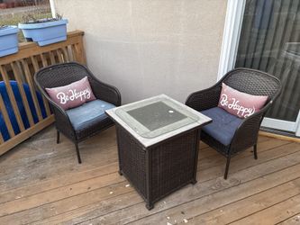 Fire pit and 2 chairs