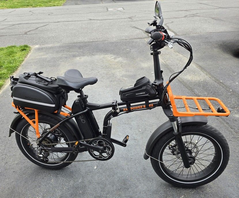 RadMini 4 Folding E-Bike with ACCESSORIES!
