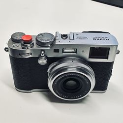Fujifilm X100F 24.3 MP Digital Camera (Silver)
