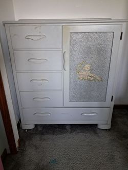 Baby armoire