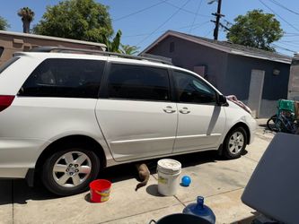 2004 Toyota Sienna