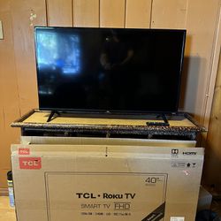 TCL Smart TV 40” Roku 1080p
