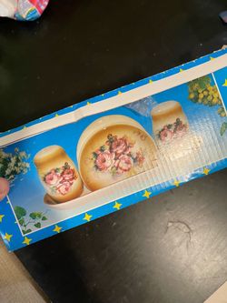 Flower ceramic shaker