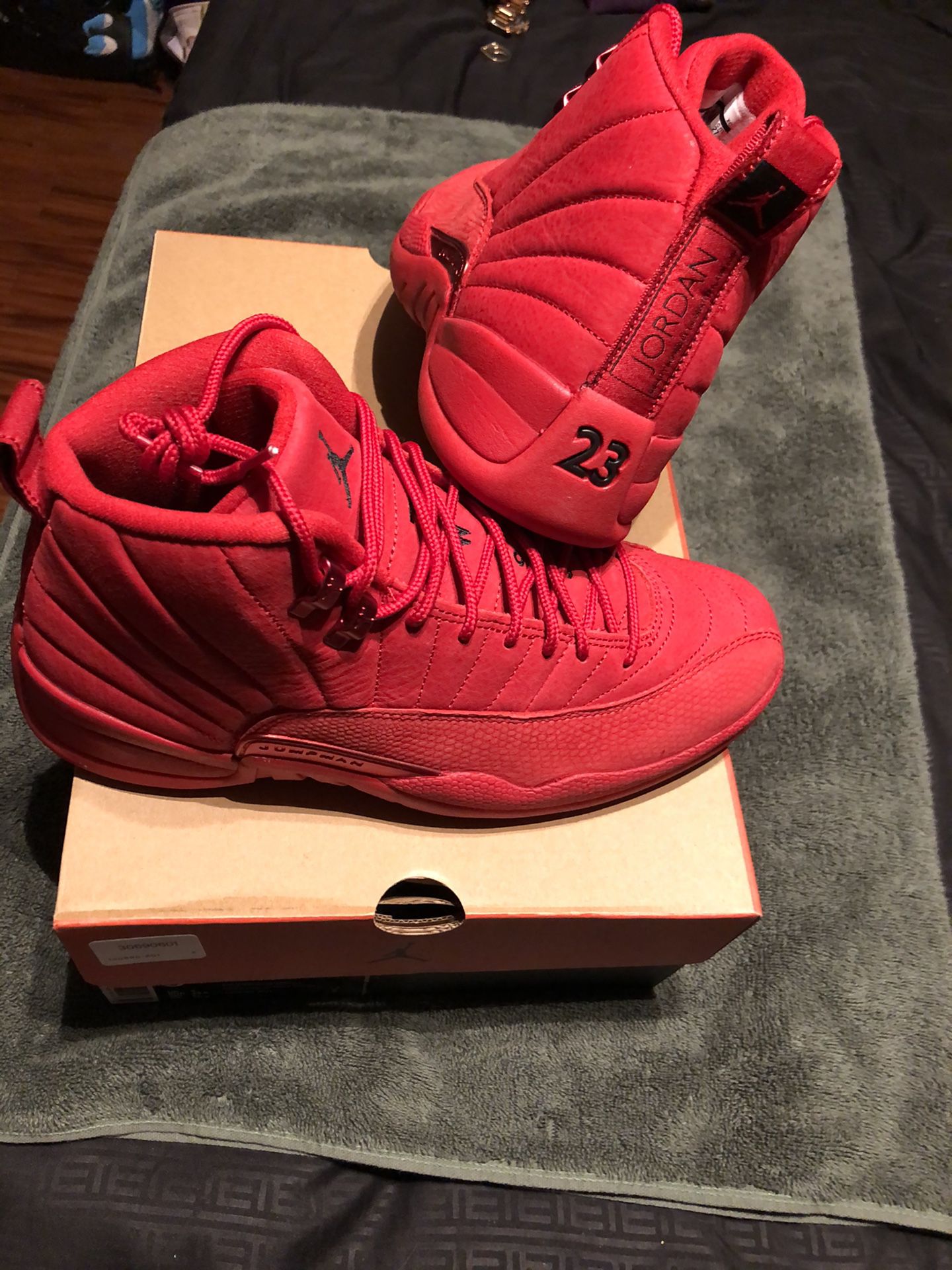 Air Jordan Retro 12 Gym Red Size 9