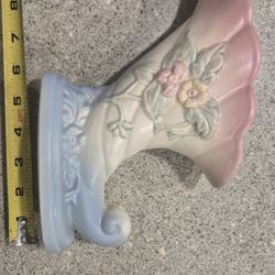 Hull Art Pottery Wildflower Pink Blue Vintage Cornucopia Vase W-7-7 1/2 