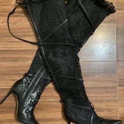 Fashion Nova Boots – $20 - 6.5