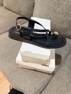 Black sandal