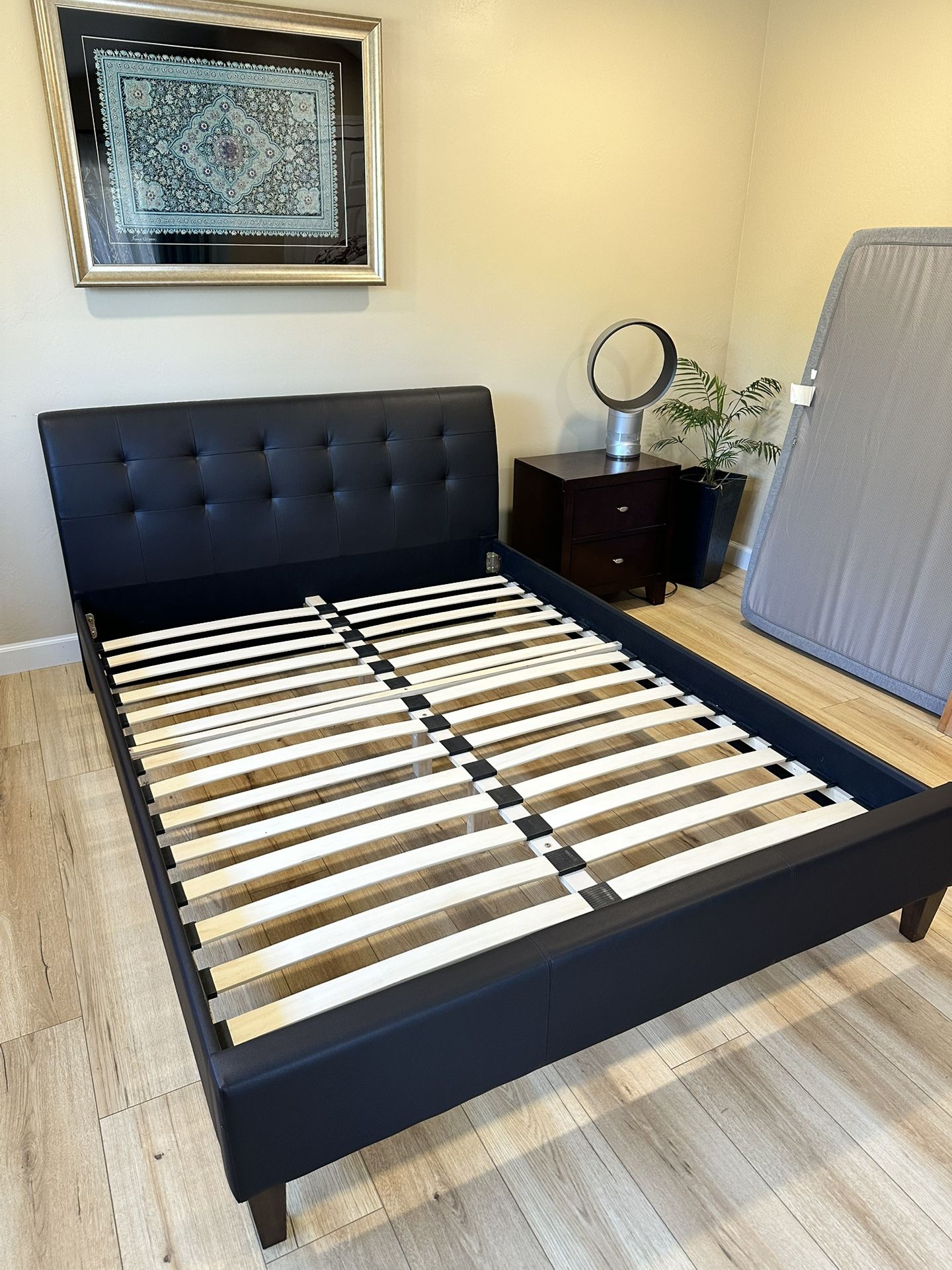 Queen Size Bed Frame With Headboard