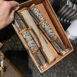 Set Of 4 Japanese Table Mats With Chop Stick And Stand 