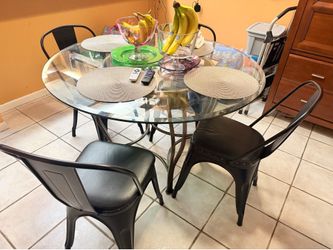 Dining table set