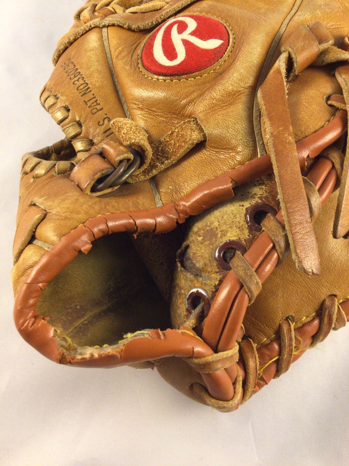 Rawlings Glove Baseball Heel Edge-U-Cated HEEL EDGE-U-CATED 