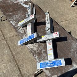 Werner Ladder Jacks (Pair)