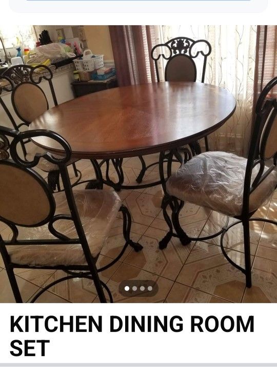 DINING TABLE AND 4 CHAIRS