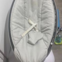 4 Moms Baby Swing