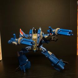 Transformers thrilling 30’s Thundercracker