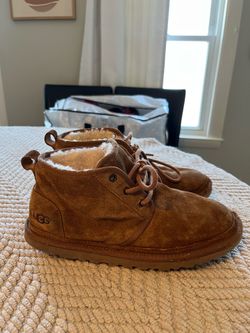 UGG - Size 9 Women’s / 7.5 Men - Worn