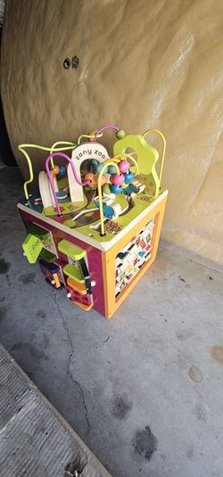 B. Toys Zany Zoo Activity Cube