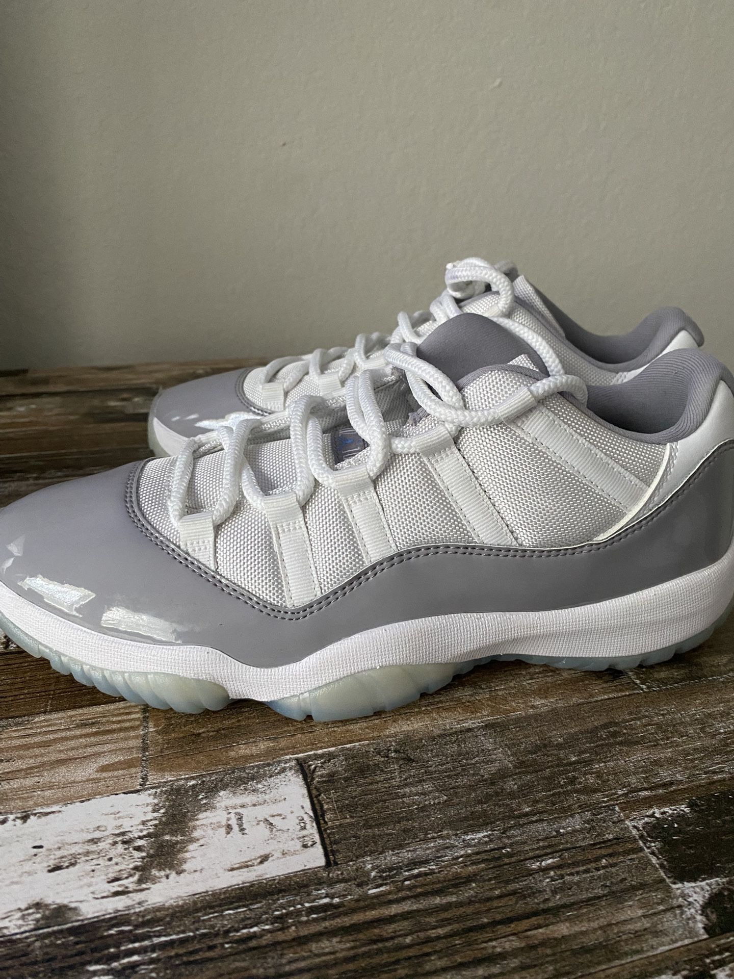 Air Jordan 11 Retro Low 'Cement Grey'
