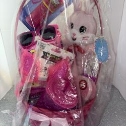 Pink cute gift 💝 Basket