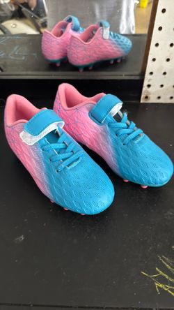 Kids soccer cleats