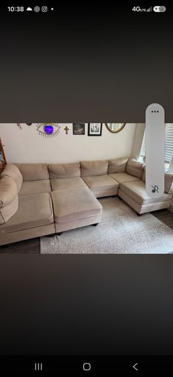 Large U-Shaped Sectional Sofa with Chaise