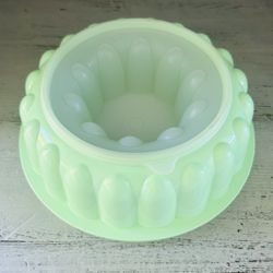 Vintage Tupperware Jello Mold /Ice Ring Jadeite Green 3 Piece 